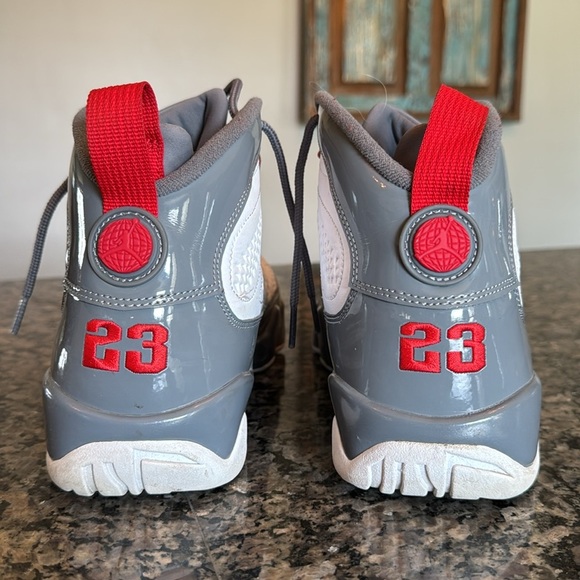 Air Jordan women’s retro 9 fire red Gray and Red Basketball Sneakers EUC 9.5 - Picture 3 of 13